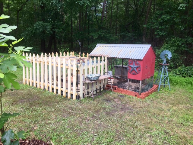 A new chicken coop was built at the Holly Springs Food Cupboard. 