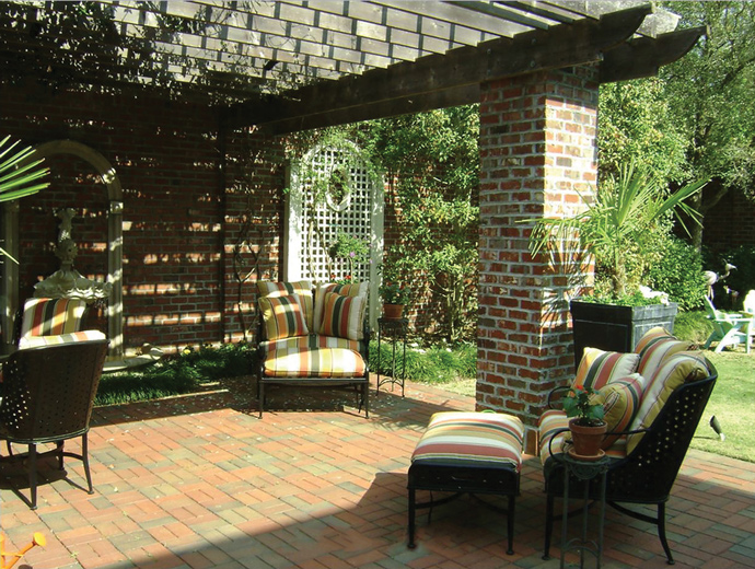 Rider loves Wilmington for its mix of history and newness. To add to the home’s character, he crafted a brick outdoor sitting area.